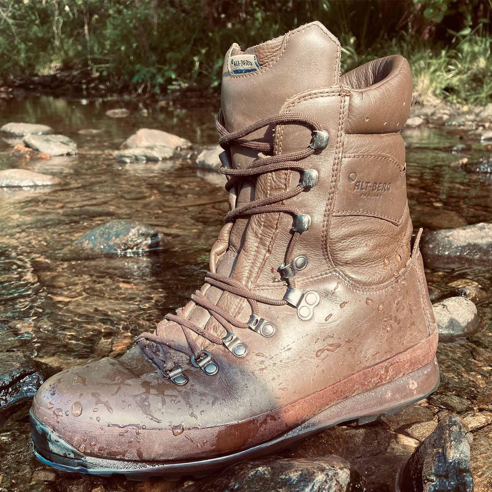 Altberg Defender Combat Boots - Image 6